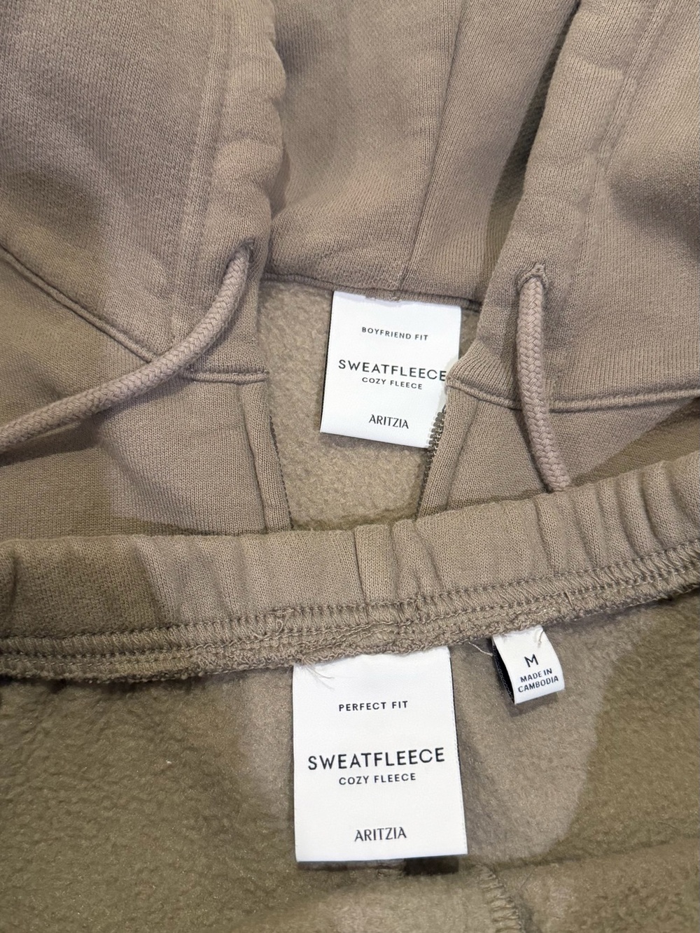 Aritzia Cozy Sweatfleece Boyfriend Boxy Zip Hoodie + Shorts Set M - Picture 2 of 2